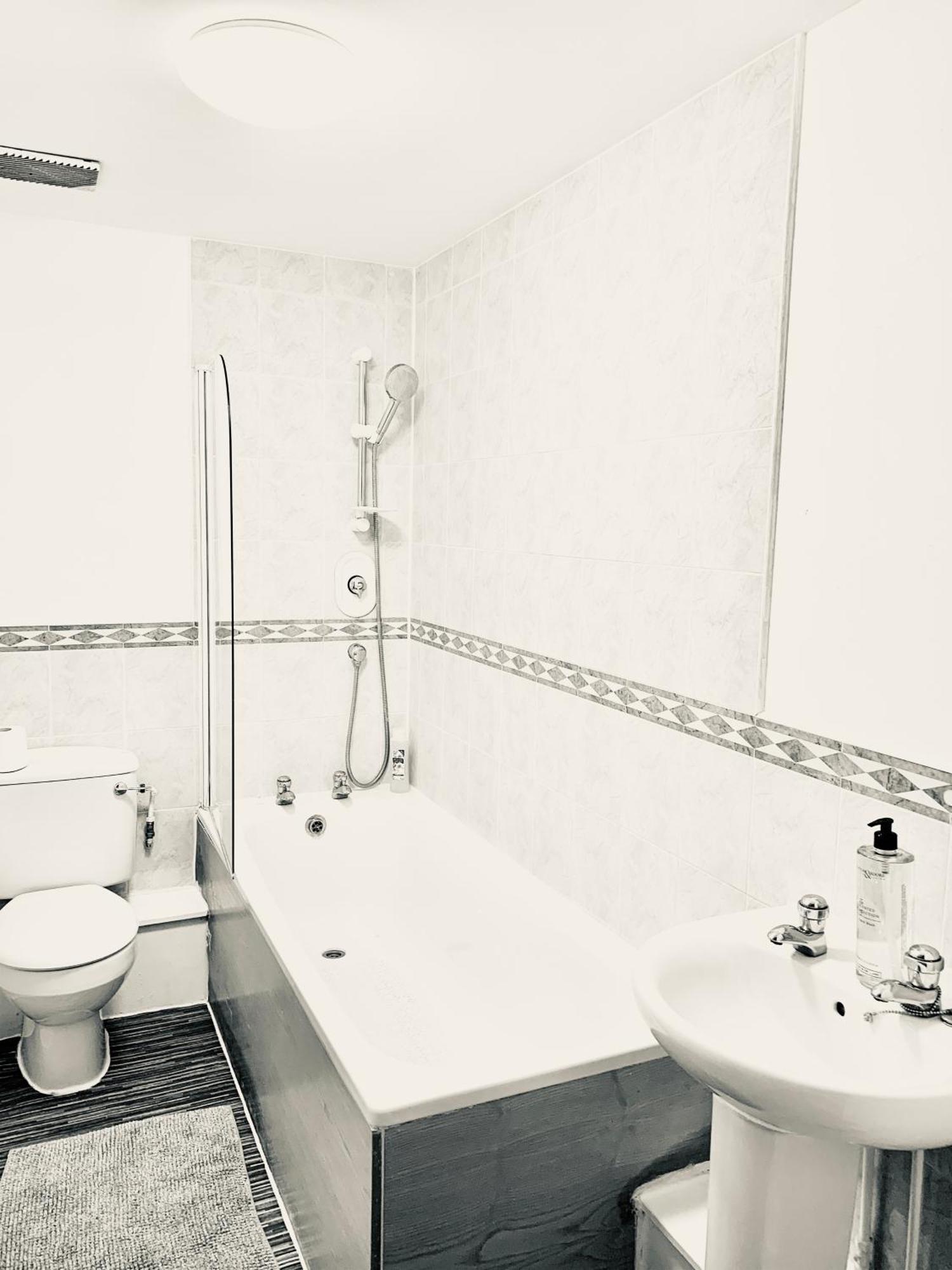 Tower Bridge London, 2 Bedrooms, Reception, Kitchen, Parking Extérieur photo